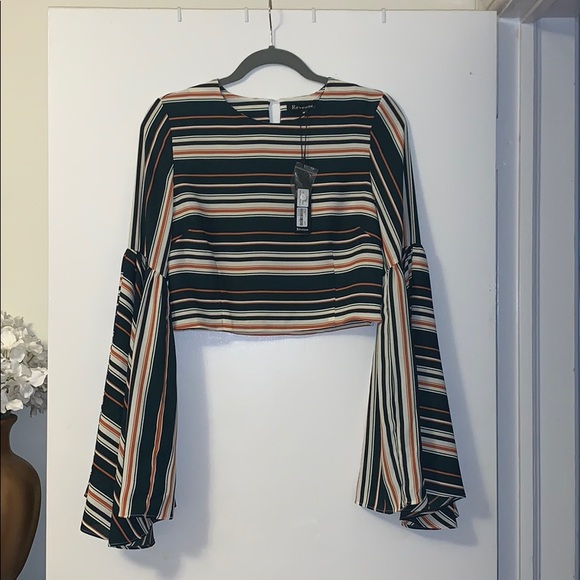 reveuse Tops - NWT Bell sleeve striped crop top